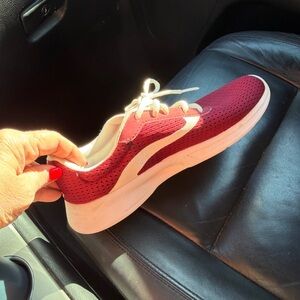 Nike Women's Red and White Sneakers